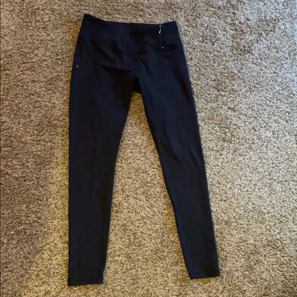 Calia by Carrie Underwoood medium 7/8 tights